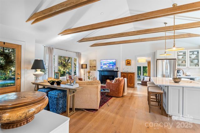 112 Pearson Drive, Asheville, NC 28801