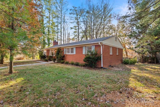 112 Pearson Drive, Asheville, NC 28801