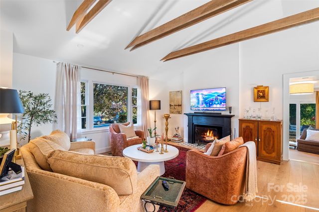 112 Pearson Drive, Asheville, NC 28801