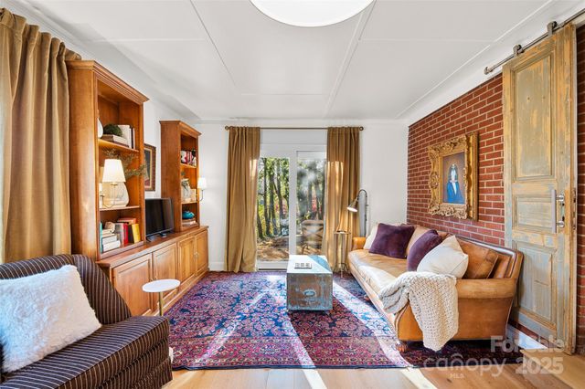 112 Pearson Drive, Asheville, NC 28801