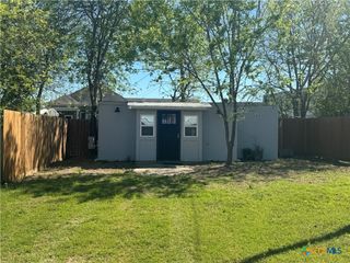 303 W. Dallas, Seadrift, TX 77983
