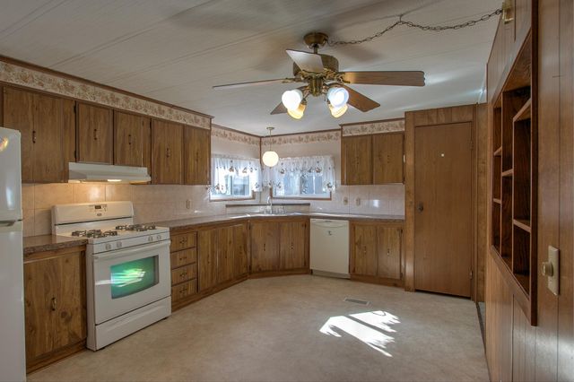 2150 Red Pine Drive, Cambridge, MN 55008