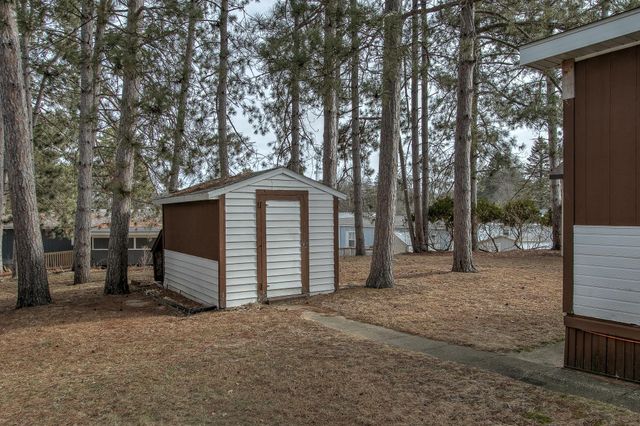 2150 Red Pine Drive, Cambridge, MN 55008