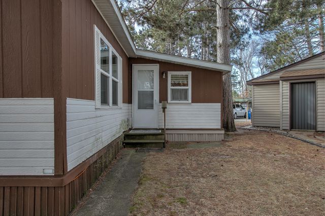 2150 Red Pine Drive, Cambridge, MN 55008