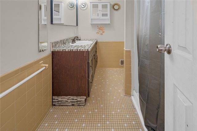 67 Fox Court, Gates, NY 14606