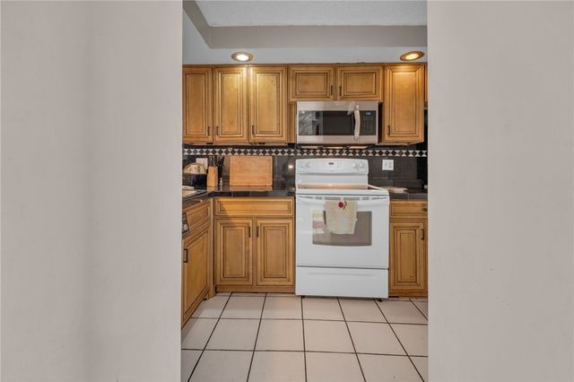 67 Fox Court, Gates, NY 14606