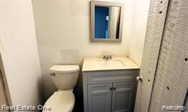32305 Shrewsbury Street, Farmington Hills, MI 48334