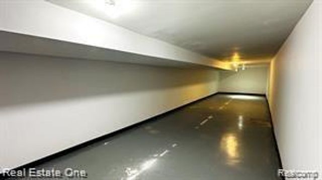 32305 Shrewsbury Street, Farmington Hills, MI 48334