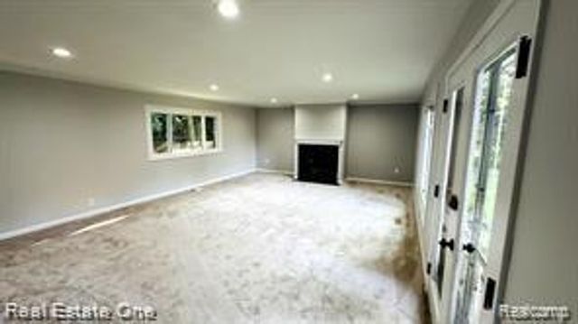32305 Shrewsbury Street, Farmington Hills, MI 48334