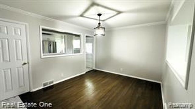 32305 Shrewsbury Street, Farmington Hills, MI 48334