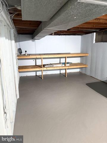 1 S INDEPENDENCE BLVD, New Castle, DE 19720