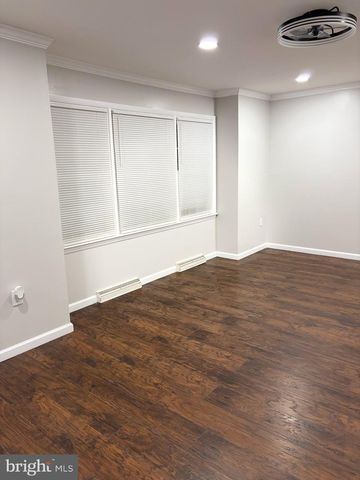 1 S INDEPENDENCE BLVD, New Castle, DE 19720