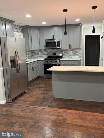 1 S INDEPENDENCE BLVD, New Castle, DE 19720