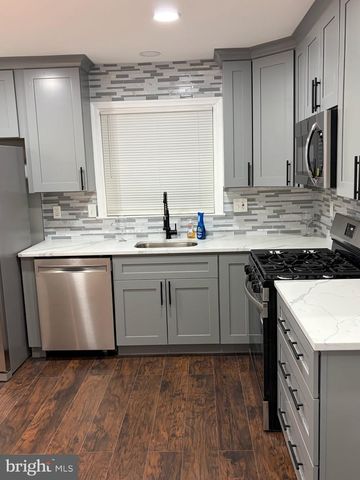 1 S INDEPENDENCE BLVD, New Castle, DE 19720