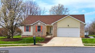 4 STRAW CT, Littlestown, PA 17340