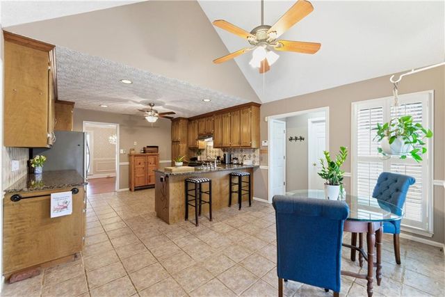 207 Dunleith Drive, Woodstock, GA 30188