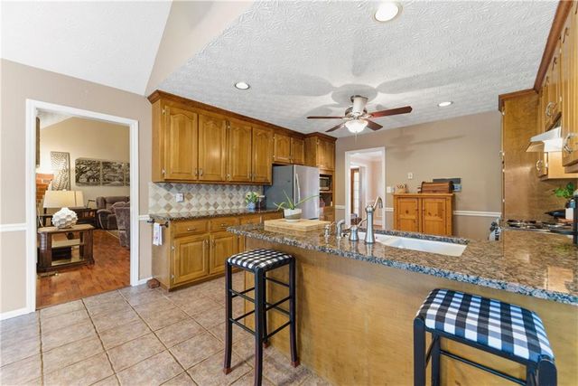 207 Dunleith Drive, Woodstock, GA 30188