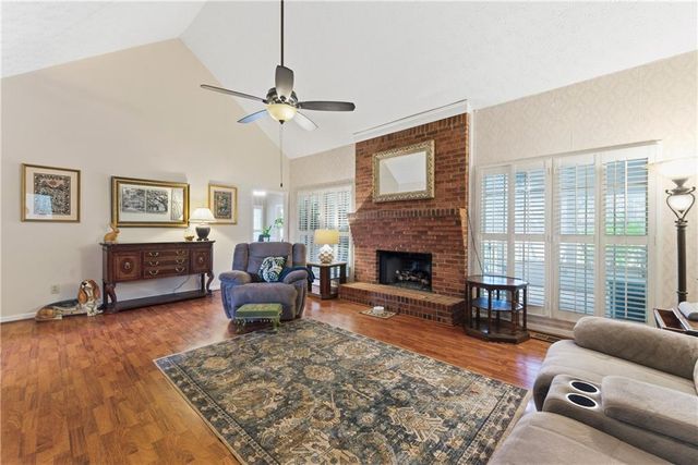 207 Dunleith Drive, Woodstock, GA 30188