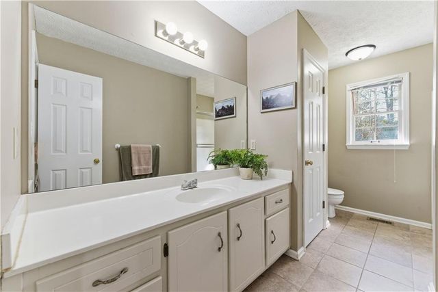 207 Dunleith Drive, Woodstock, GA 30188