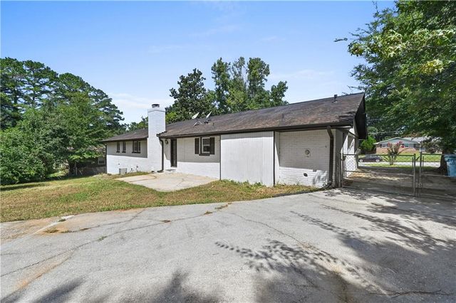 5692 Rosser Court, Lilburn, GA 30047
