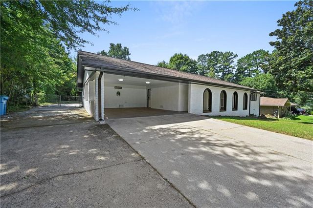 5692 Rosser Court, Lilburn, GA 30047