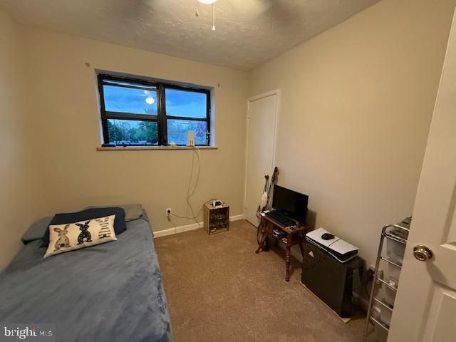 25 N COLES AVE, Maple Shade, NJ 08052