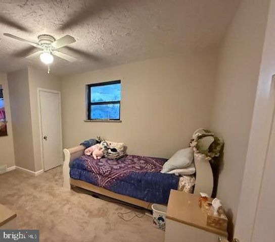 25 N COLES AVE, Maple Shade, NJ 08052