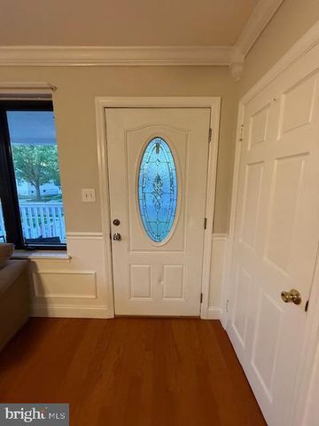 25 N COLES AVE, Maple Shade, NJ 08052