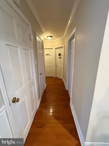 25 N COLES AVE, Maple Shade, NJ 08052