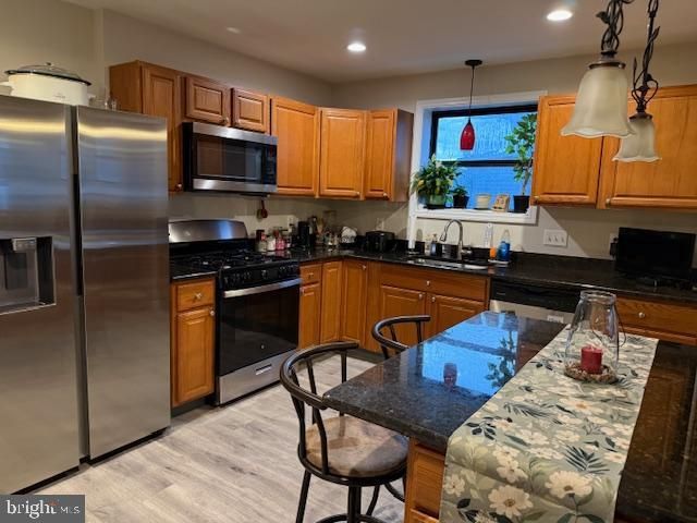 25 N COLES AVE, Maple Shade, NJ 08052