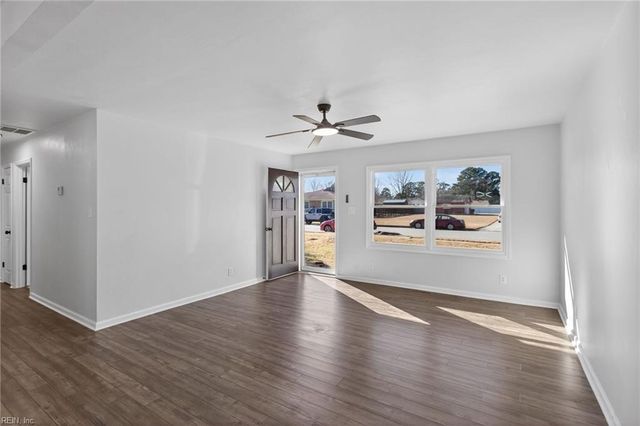 3728 Cardinal LN, Portsmouth, VA 23703