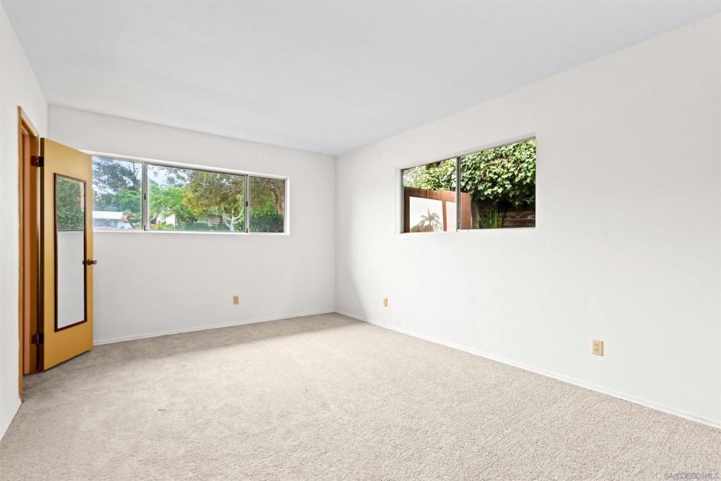 Image 18 of property listing at 5877 Soledad Mountain Road, La Jolla, CA 92037