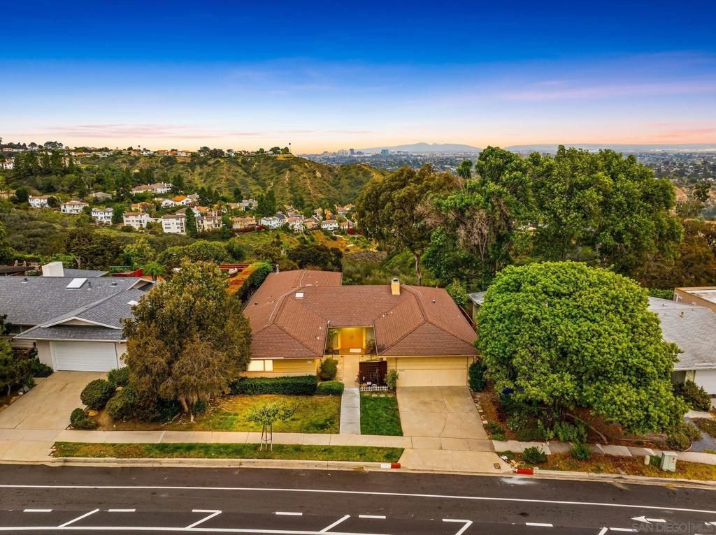 Image 27 of property listing at 5877 Soledad Mountain Road, La Jolla, CA 92037