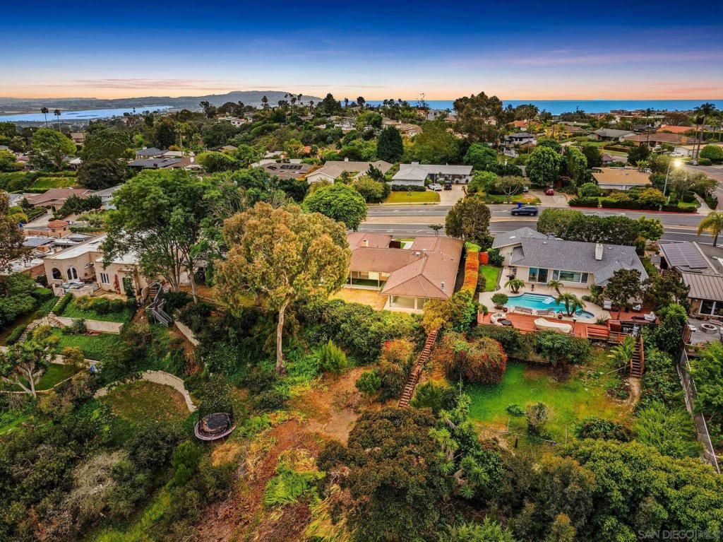 Image 28 of property listing at 5877 Soledad Mountain Road, La Jolla, CA 92037