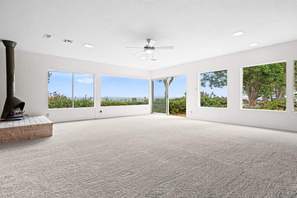 Image 8 of property listing at 5877 Soledad Mountain Road, La Jolla, CA 92037