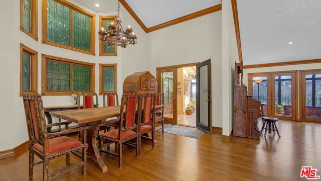 1242 Angelo Drive, Beverly Hills, CA 90210