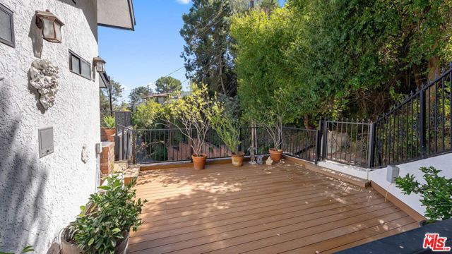 1242 Angelo Drive, Beverly Hills, CA 90210