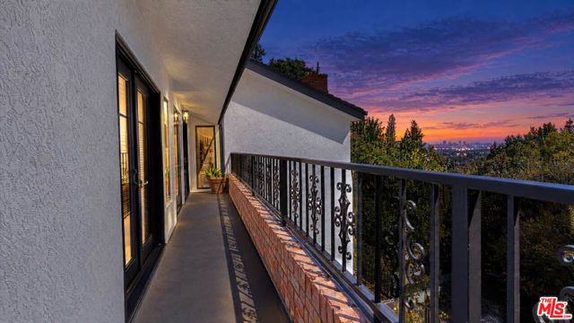 1242 Angelo Drive, Beverly Hills, CA 90210