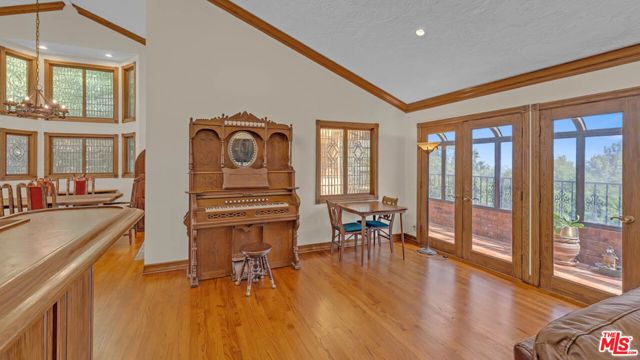 1242 Angelo Drive, Beverly Hills, CA 90210