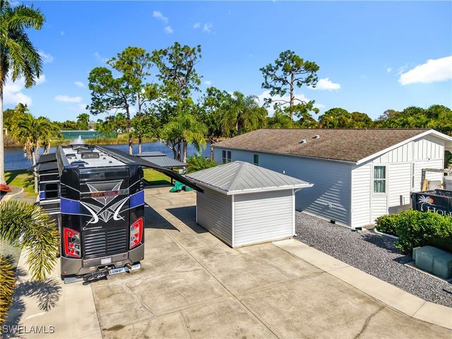 5934 Brightwood DR, Fort Myers, FL 33905