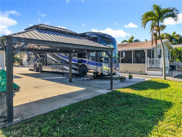 5934 Brightwood DR, Fort Myers, FL 33905