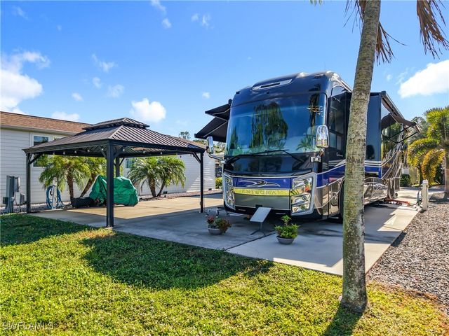 5934 Brightwood DR, Fort Myers, FL 33905