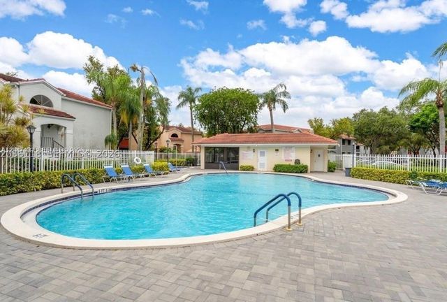 11862 NW 11th Street 11862, Pembroke Pines, FL 33026