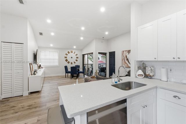11862 NW 11th Street 11862, Pembroke Pines, FL 33026