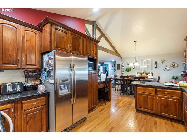 1907 W DUKE Rd, Sutherlin, OR 97479