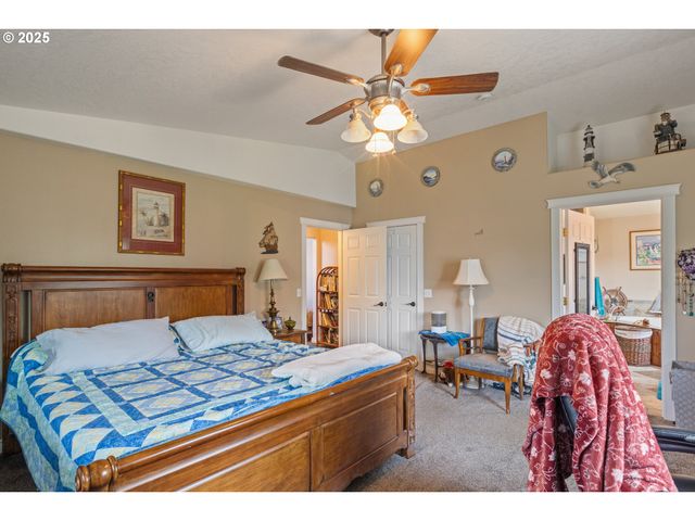 1907 W DUKE Rd, Sutherlin, OR 97479