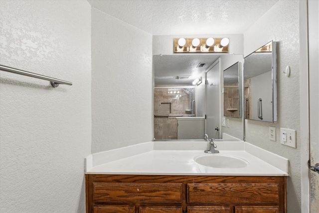 8536 Cord Way, Sacramento, CA 95828