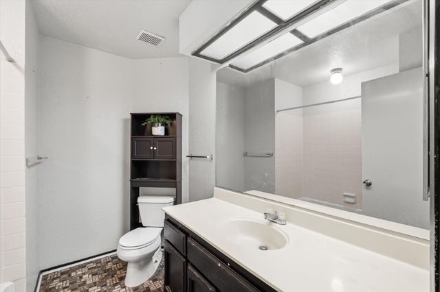 8536 Cord Way, Sacramento, CA 95828