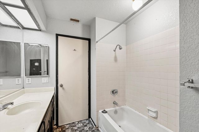 8536 Cord Way, Sacramento, CA 95828