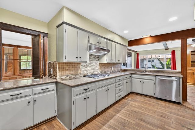 751 S 3rd Street, Kerman, CA 93630